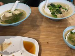 -小杨生煎(金山百联购物中心3楼店)
