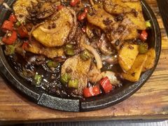 干锅土豆片-老牌坊鲁菜名店(宽厚里店)