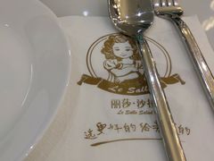 -丽莎沙拉轻食餐厅(国贸店)