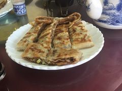 -溢心园香河肉饼总店