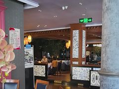 -八府香鸭·啫啫煲(华山路店)