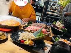 -湊湊火锅·茶憩(杭州湖滨银泰in77店)