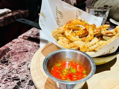 香炸鱿鱼配泰国酸辣汁-Lets burger非常汉堡·环球风味(蓝色港湾店)