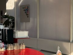 -UNI UNI(环亚凯瑟琳店)