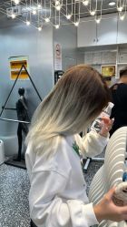-Tloml salon