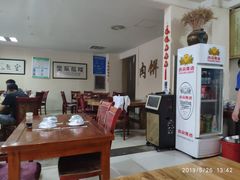 -溢心园香河肉饼总店