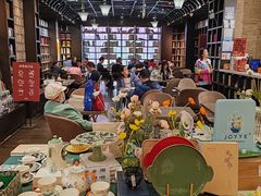 -钟书阁(松江泰晤士小镇店)