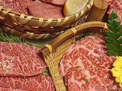 -山川小町·极番烧肉(新地假日广场店)