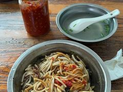 -灵山卢梅燕粉店