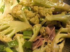 -香巴拉云南餐厅(华莱坞店)