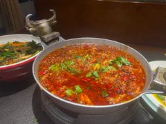 -万重锦·人文川菜馆(骡马市店)