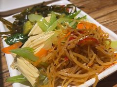 -平娃三宝烧烤·面食(南小街店)