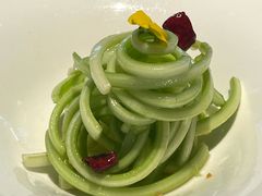 炝拌鲍芹-金海华·悦食东方(苏州中心商场店)