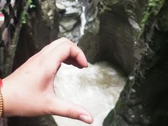-蝶舞清江·恩施地心谷景区