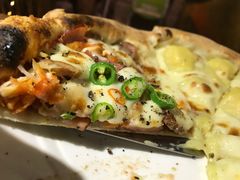狂野拼榴莲披萨-盘炉forenza·云贵川融合小食堂 ( 钟楼中柳巷店)