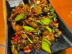 -老码头黑皮肘子锅包肉(赣水路店)