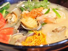 南美大虾鲜鲍豚骨米线-蒙小妹骨汤饭.米线(新光路店)