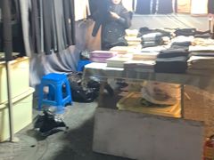 -吴山路夜市