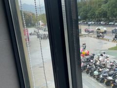-必胜客(WOW象山涌金广场店)