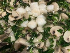 荠菜虾仁烩蘑菇-上海人家花樣年华(虹口龙之梦店)