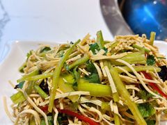 -玺炖·中国铁锅炖(虹桥天街店)