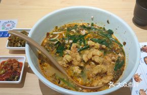 Kunming Crispy Pork Small Pot Rice Noodles