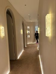 -洛伊科技抗衰护肤中心