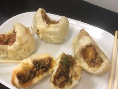 麻辣香菇鸡丁包-老陶包子铺(南大西南村店)