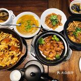 让人看着就流口水，各种小菜还特别美味