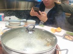 -洪氏嗨捞·猪肚鸡火锅(阳光天地店)