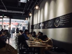 大堂-HELLO 27 意面·沙拉·帕尼尼