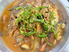 精品红烧杂鱼-溱湖八鲜菜馆