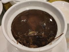 青橄榄炖龙骨汤-陆记鹅庄·潮汕菜·狮头鹅(大仟里店)