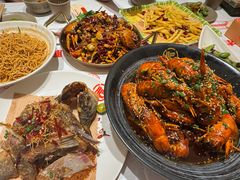 -肥肥虾庄·金牌油焖大虾(汉口城市广场店)
