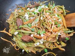 优质牛腩焖面-金豆角砂锅焖面(安贞店)