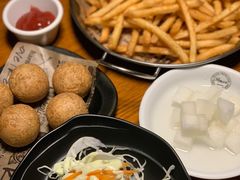 -BHC炸鸡(明洞总店)