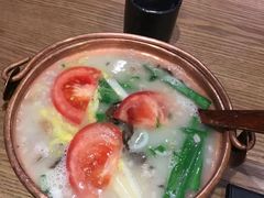 三鲜小锅米线-麦麦山云南菜(复地活力城店)