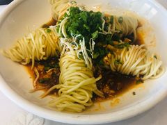 鸡丝凉面-粤域茶餐厅