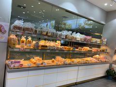 面包甜点陈列柜-爱维尔阳光蛋糕(汇金广场店)