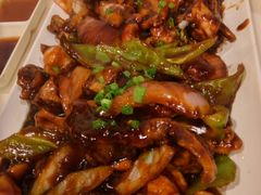 -虾弄弄海派小龙虾·牛羊蝎子火锅