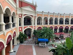 -佛罗伦萨小镇广佛名品奥特莱斯(疏港路店)