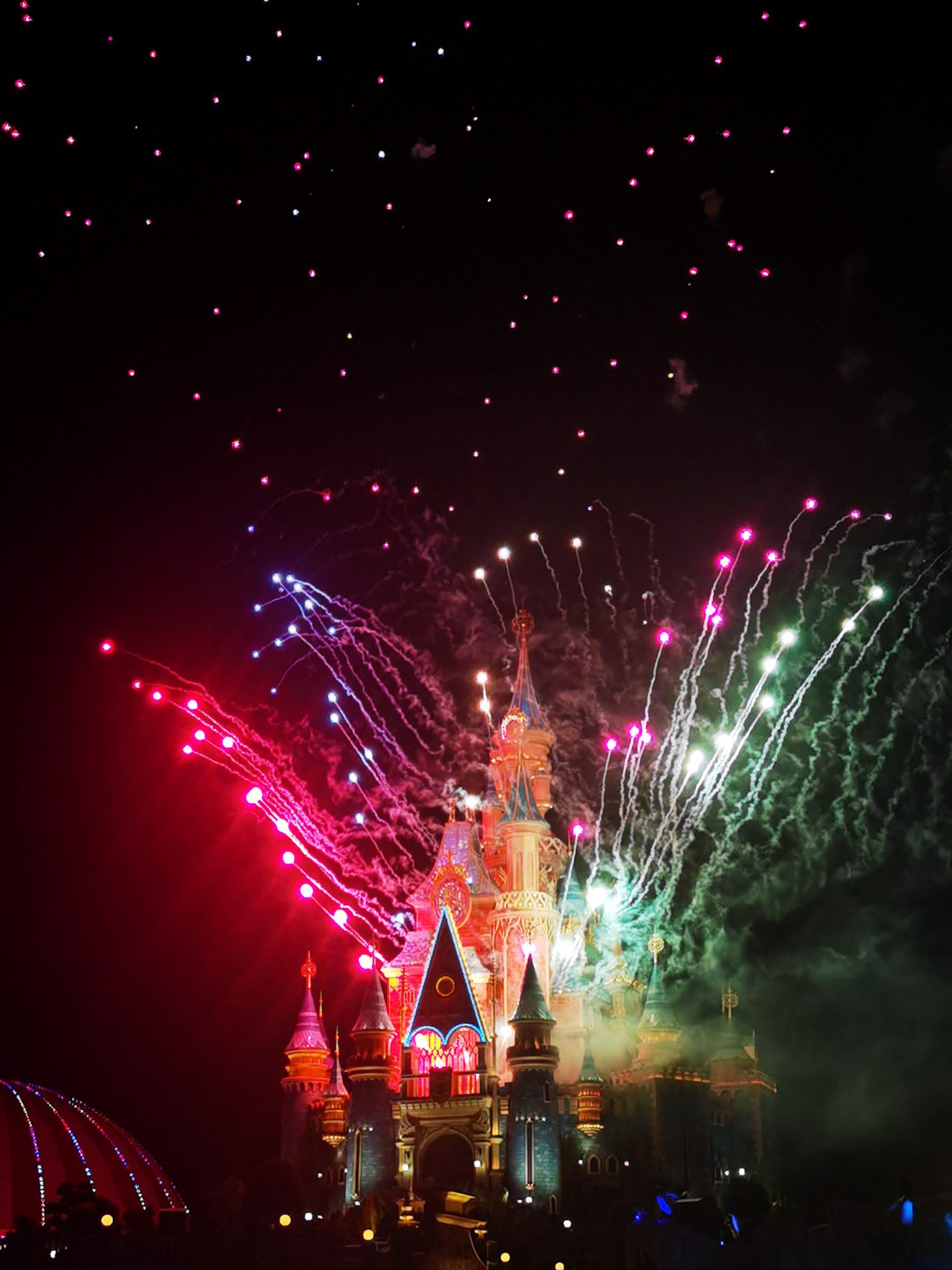 泉州欧乐堡!烟花绽放一瞬间我以为到了迪士尼