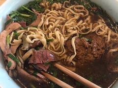 -镇南锅盖面馆(解放路店)