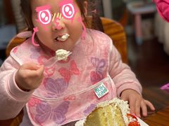 -红宝石·鲜奶小方·海派西点房(南丹店)