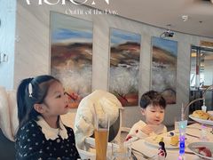 -广州塔卢特斯法国旋转餐厅