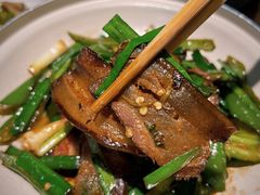 大蒜炒腊肉-廖师傅大蒜炒腊肉(袁家岭店)