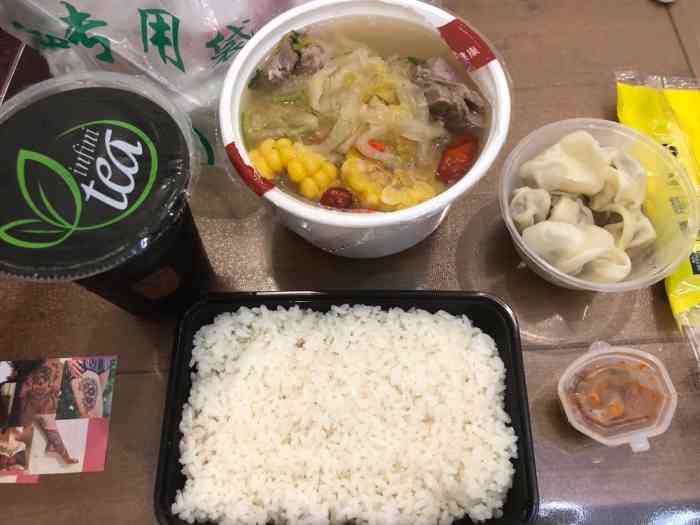 排骨汤饭(万达店)-"[薄荷]环境:环境不错地理位置优越位于.