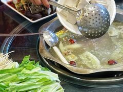 -周老三跷脚牛肉·全牛火锅(非遗传承店)