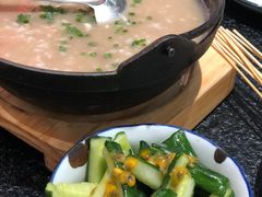 -何妹湿辣牛肉·粤式烧烤砂煲(桂雅路店)