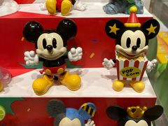 -泡泡玛特POPMART(上海环球港店)